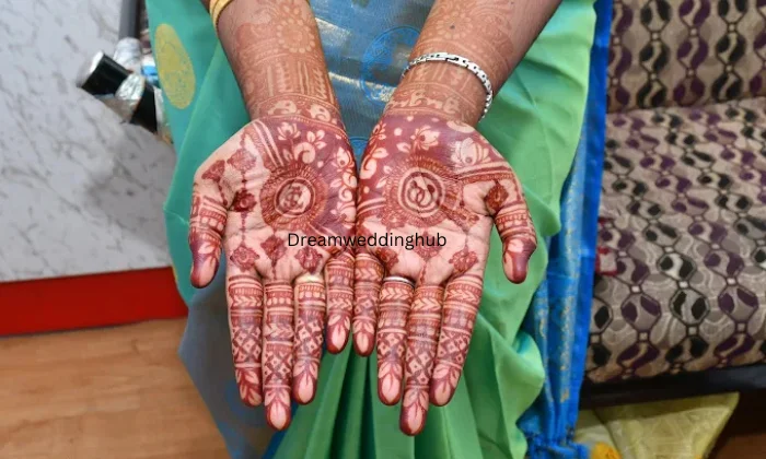 Suba Mehandi Artist